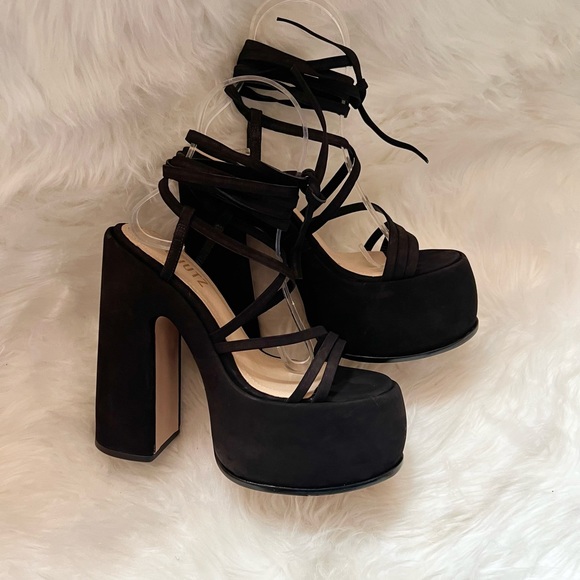 New! SCHUTZ Lynda Nubuck Strappy Platform Sandals - Picture 7 of 15